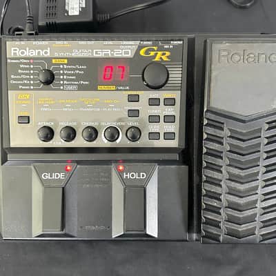 Roland GR-20 Guitar Synthesizer - Black
