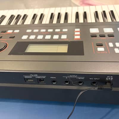 Roland E-X50 61-Key Arranger Keyboard 2022 - Present - Black image 2