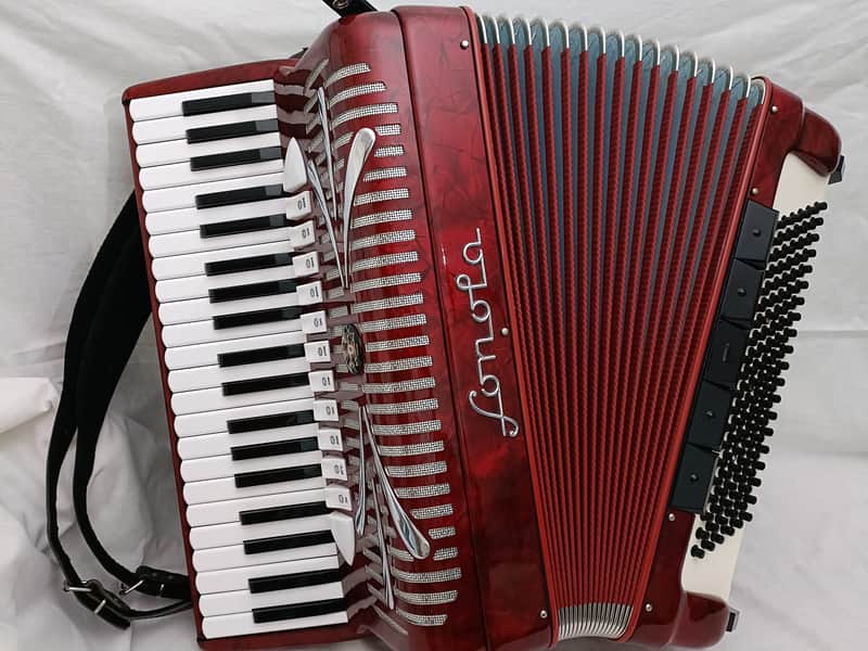 Sonola (Guerrini) accordion Teclas 1975-1980 - Rojo image 1
