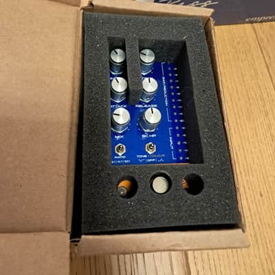 Empress compressor bass pedal Blue sparkle Early 2020s image 7