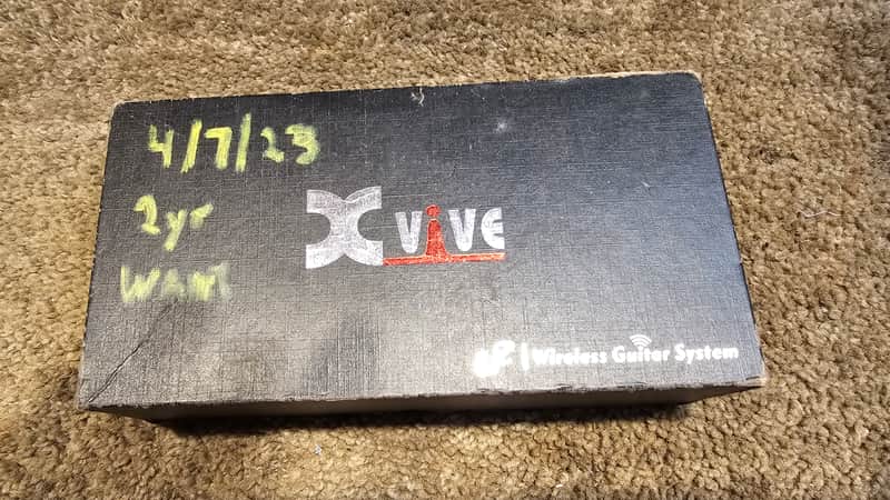 Xvive U2 Wireless Guitar System 2010s - Black image 1