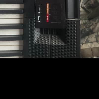 Yamaha PSR-F51 61-Key Portable Keyboard 2016 - Present - Black image 2