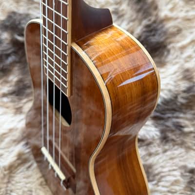 Kala KA-KCG Hawaiian Koa Series Concert Ukulele - Gloss Natural image 13