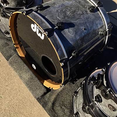 DW Collector's Series Drum Set image 3