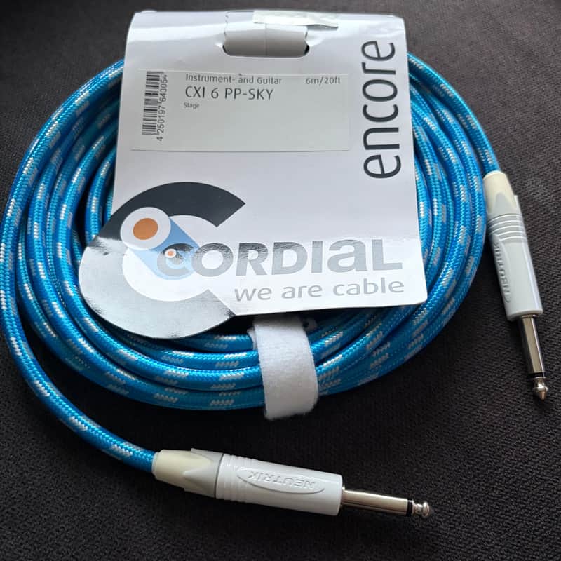 Cordial Encore 6m/20ft NEUTRIK SKY blue & white - Sky Blues & White image 1