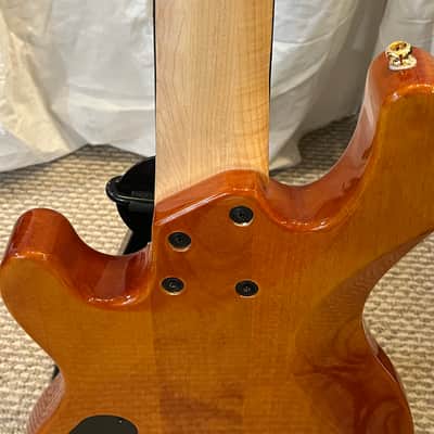 Cort Rithimic V NAT Walnut Burl Top 5-String Bass - w/Sadowsky Preamp image 4
