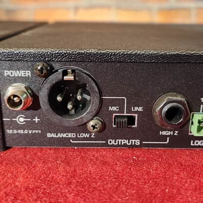 Shure Lot of Wireless Receivers & Antenna ULXS4 & 2 Each Of UC4-UA w/ Mini XLR Adapters & 6 Antenna image 18