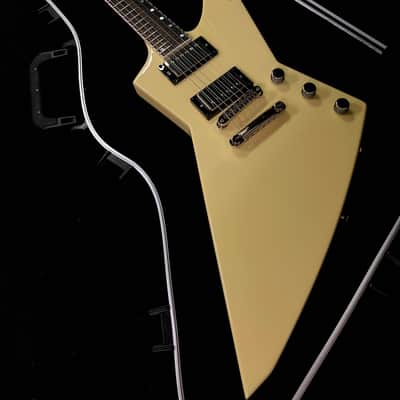 Harcom Guitars Arcturus Hubbard White Custom Shop, Boutique Kelly, Explorer, Warrior image 22