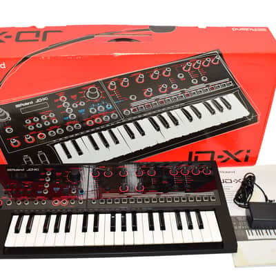 Roland JD-Xi 37-Key Analog/Digital Crossover Synthesizer with Vocoder w/ Box