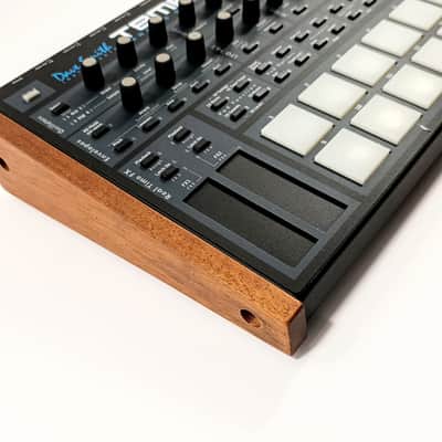 Dave Smith Instruments Tempest 6-Voice Drum Machine 2011 - 2018 - Black with Wood Sides image 3