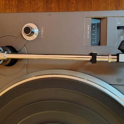 Philips 677 turntable in very good condition serviced - 1970's image 2