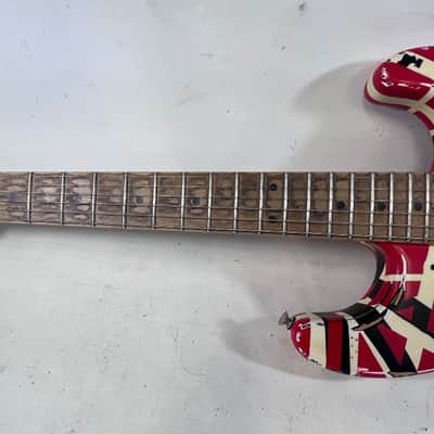 EVH Striped Series Frankie 2020 - Present - Red / White / Black Stripes Relic image 4