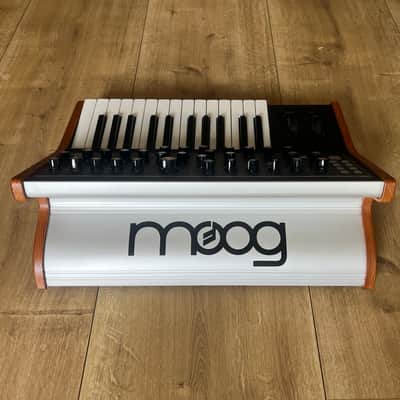 Moog Subsequent 25 Analog Synth 2020 - Present - Black image 2