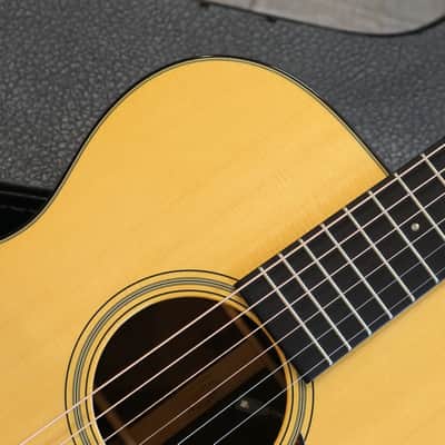 2004 Martin Custom Shop 000-28 Adirondack Acoustic Guitar Natural + OHSC image 5