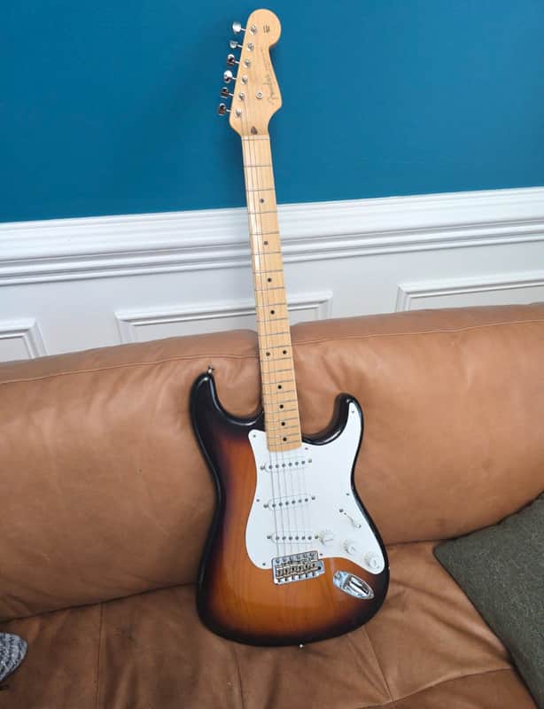 Fender 60th Anniversary American Vintage '54 Stratocaster 2014 - 2-Color Sunburst