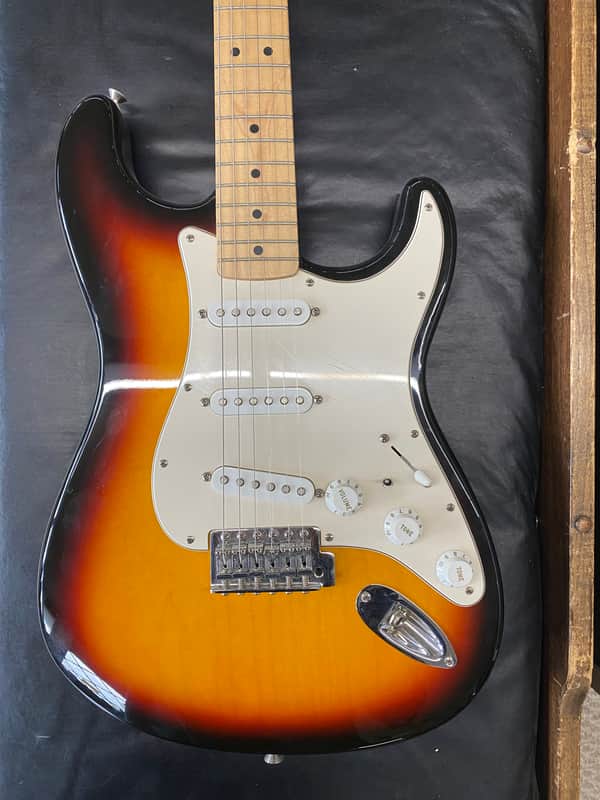 Fender Stratocaster 2000s - Sunburst image 1