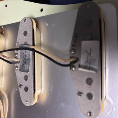 Immagine Fender Stratocaster USA 69 Custom Shop Abigail Ybarra edition pickups - very rare! - 6