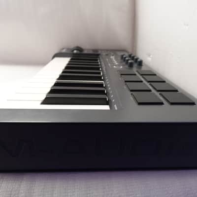 M-Audio Axiom 25 Key USB MIDI Keyboard Controller 2000s - Black image 8