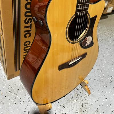 Ibanez AAM300CE Advanced Acoustic Auditorium Acoustic-electric Guitar - Natural image 2