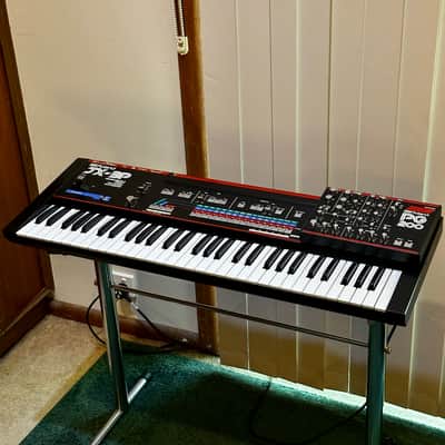 Roland JX-3P 61-Key Programmable Preset Polyphonic Synthesizer with PG-200 Programmer + Midi Mod