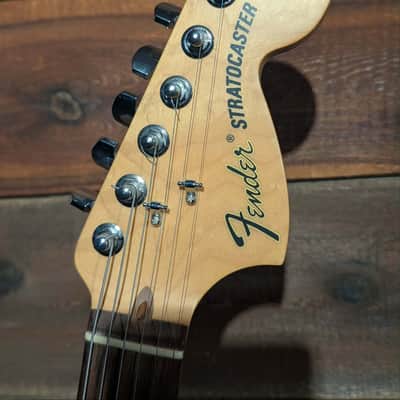 Fender American Special Stratocaster HSS with Rosewood Fretboard 2010 - 2018 - 3-Color Sunburst image 4
