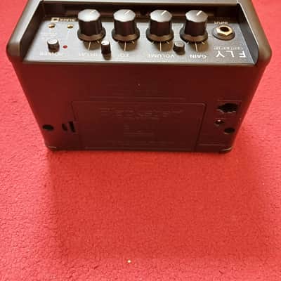 Blackstar Fly 3 3-Watt 1x3" Battery-Powered Mini Guitar Combo 2014 - Present - Black image 4