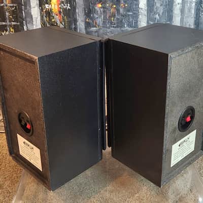 KLH KLH 911B  pair of compact, 2-way passive bookshelf speakers, 90s  - Black image 4