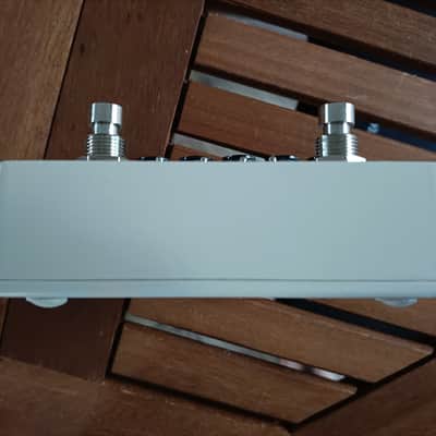 SolidGoldFX Lysis MkII Fuzz Modulator 2021 - White image 4