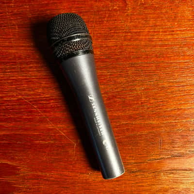 Sennheiser e835 Handheld Cardioid Dynamic Vocal Microphone 1998 - Present - Dark Grey image 6