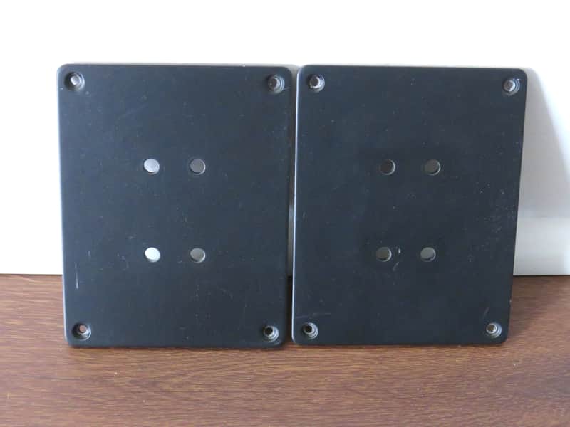 USED PAIR ELYTONE BLACK METAL SPEAKER TERMINAL PLATES image 1