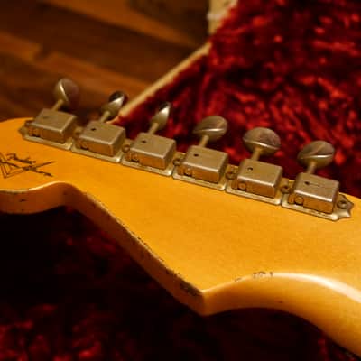 Fender 1963 Stratocaster Custom Shop HREL 2022 -  Aged Surf Pearl image 8