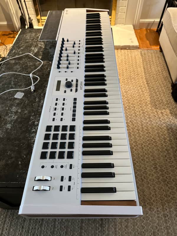 Arturia KeyLab 88 MkIII MIDI Controller