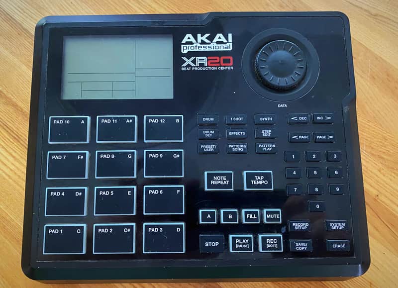 DJ機材 AKAI XR20 BEAT PRODUCTION STATION Akai XR20 Beat Production Station | Reverb
