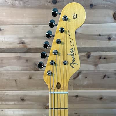 Fender 70th Anniversary American Vintage II 1954 Stratocaster Electric Guitar - 2-Color Sunburst image 3