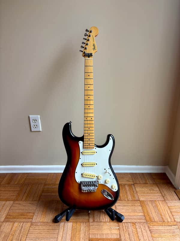 Fender Stratocaster MIJ 1984-1987 – Sunburst / Maple – System I Tremolo + Fender Hardshell Case