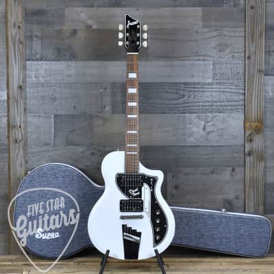 Pre-Owned Supro 1224DBHT Limited Edition David Bowie 1961 Dual Tone Hardtail - White with Hardshell Case image 10