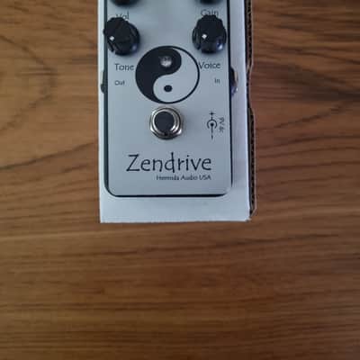 Lovepedal Zendrive 2013 - Present - Black / White image 1