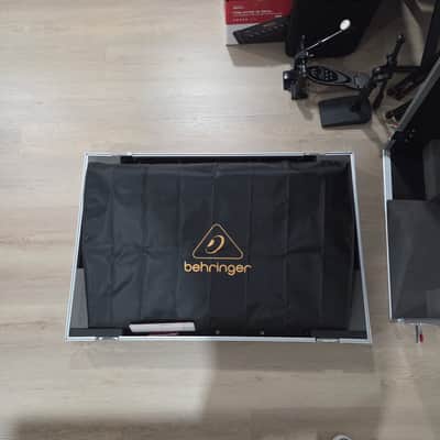 Behringer X32 40-Input 25-Bus Digital Mixing Console 2012 - Present - Black (WITH TRAVEL CASE) image 11
