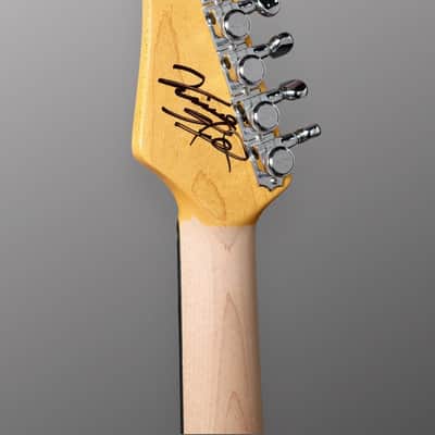 Buzz Feiten - Supernova Custom Owned & Signed by Vince Gill - 2014 - Sunburst. image 15