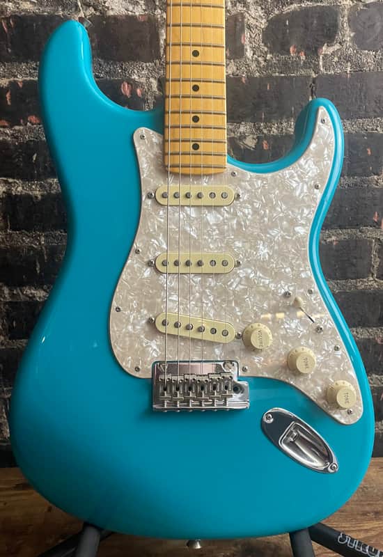 2021 Fender American Professional II Stratocaster with Maple Fretboard - Miami Blue (USED)