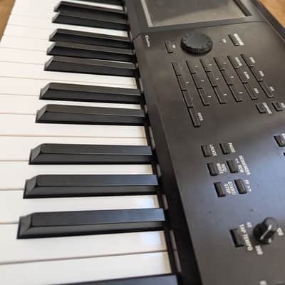 Korg KRONOS 2 73-Key Digital Synthesizer Workstation 2014 - Present - Black/Wood image 2