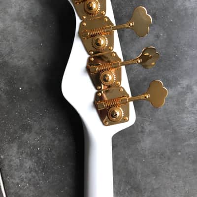 Moon Larry Graham Signature 2018 Snow White image 10