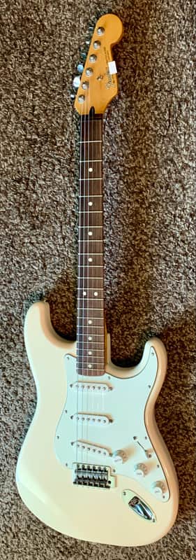 1996 Fender Standard Stratocaster with Vintage Tremolo , Rosewood Fretboard electric guitar alpine white image 1