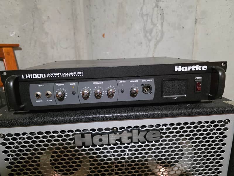 Hartke LH-1000 , HyDrive 4×20 & 1 × 15 cabs. Absolutely mint. 2015 - Very good and all cables included. image 1