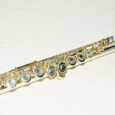 Yamaha YFL211S Flute RefNo 4353 image 2