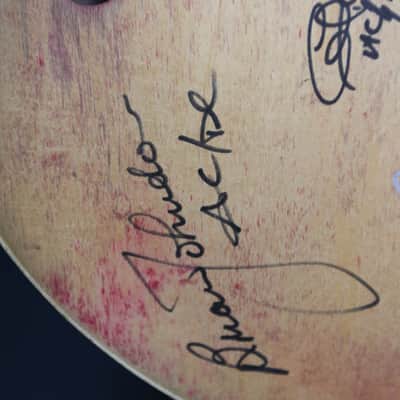 Mid 70s Gibson ES 335 Signed by AC/DC image 8