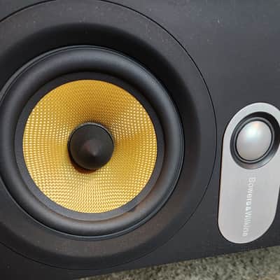 Bowers & Wilkins Bowers & Wilkins HTM62 compact 2-way center channel speaker 2015 - Black image 3