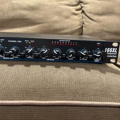 dbx 166XL Stereo Compressor / Limiter / Gate 2000s - Black image 3