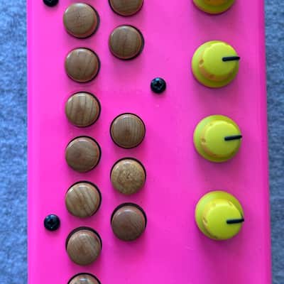 Critter & Guitari Bolsa Bass 2010s - Pink image 1