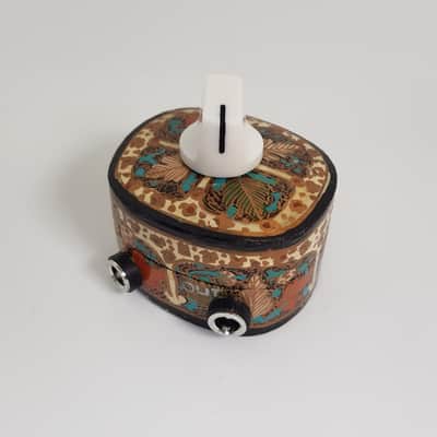 Underfluked Wot Wot Voltage Starve In Antique Enclosure image 4